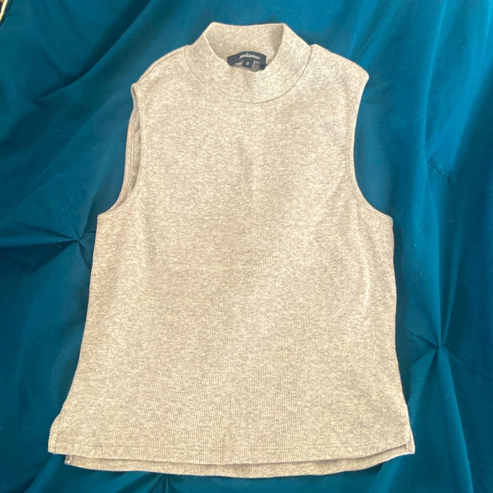 Fitted Midriff Halter Top